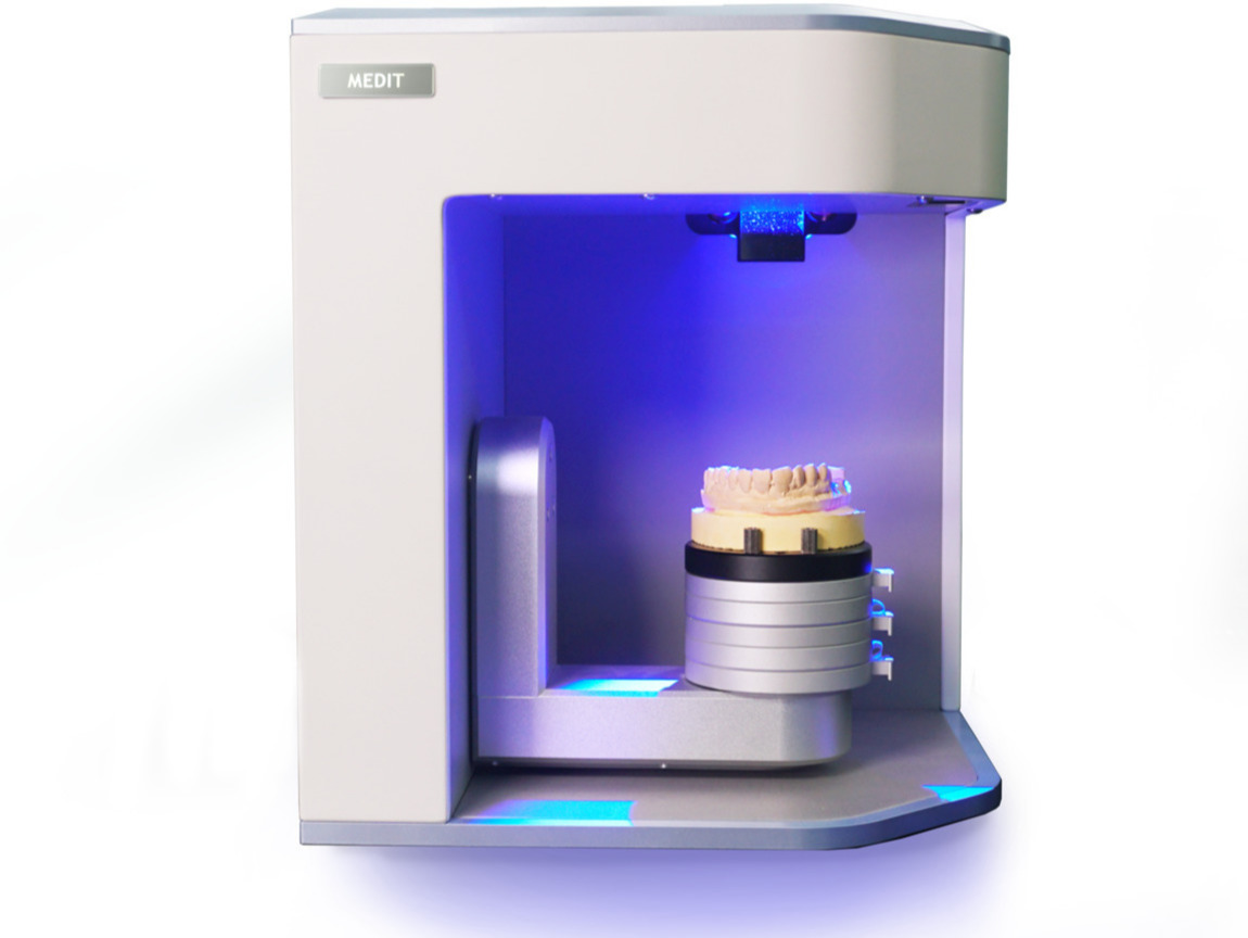 Laboratorní skener Medit T300 - Skenovací rychlost 24 sekund !, přesnost 7 mikronů